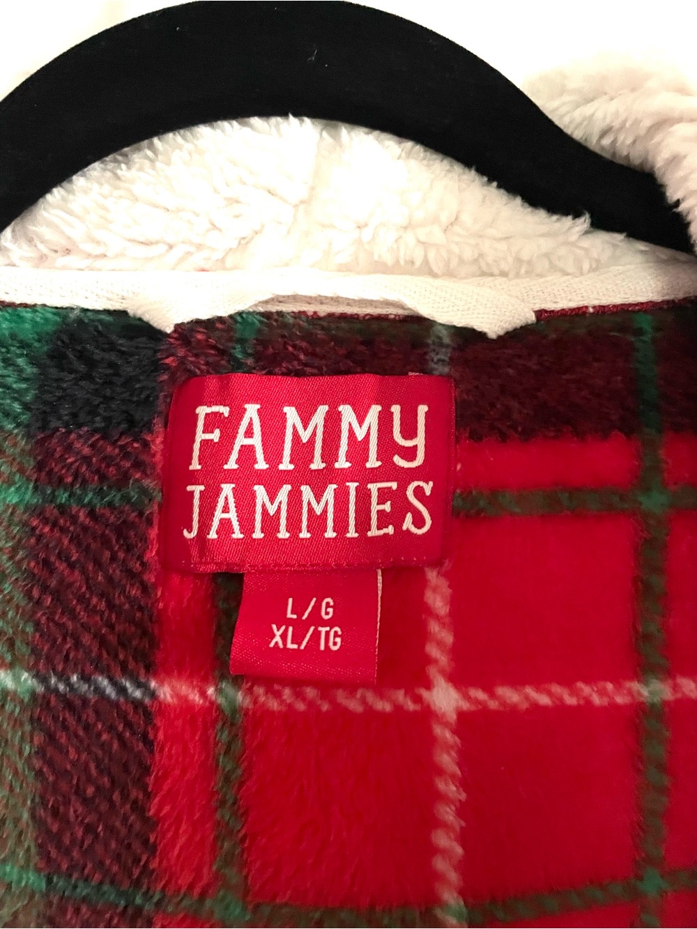 Fammy Jammies Robe ♥️ - Picture 2 of 5